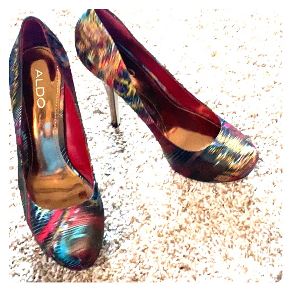 Aldo size 8 Italian Multi colored heels